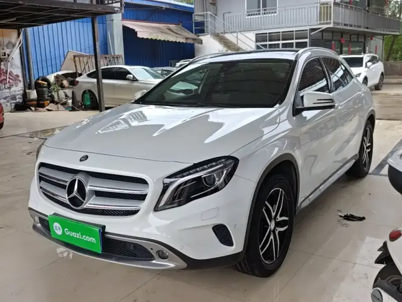 Mercedes-Benz GLA, 2016