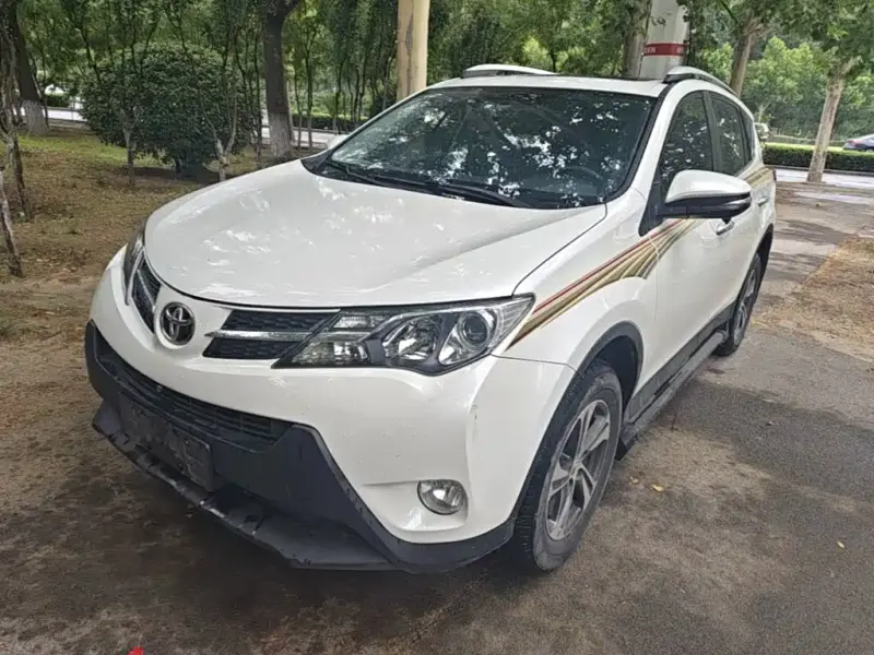 Toyota RAV4, 2015
