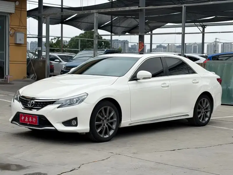 Toyota Reiz, 2014