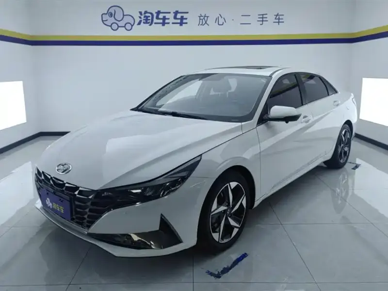 Hyundai Elantra, 2023