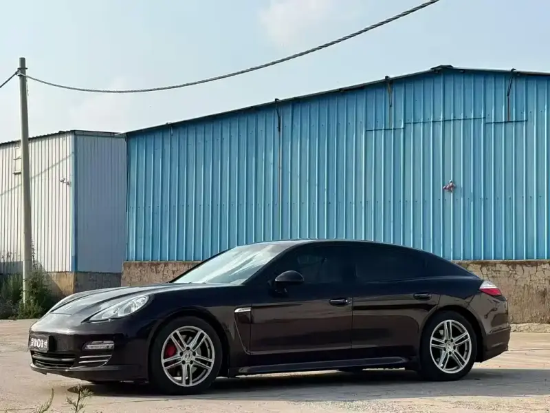 Porsche Panamera, 2011