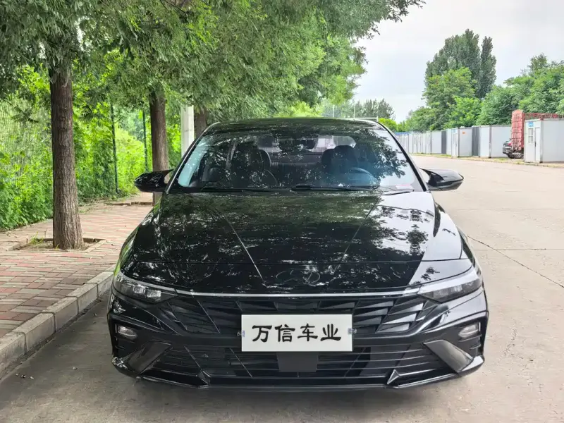 Hyundai Elantra, 2023