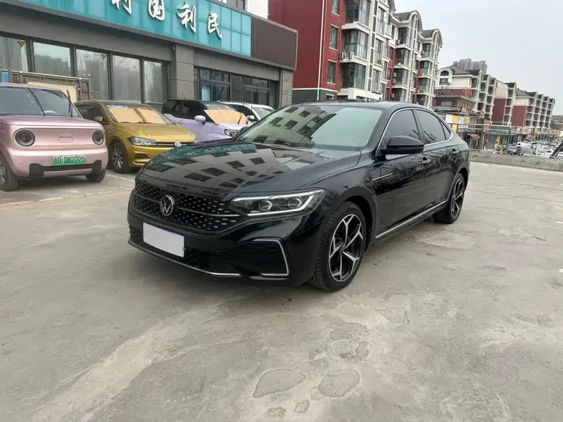 Volkswagen Passat, 2023