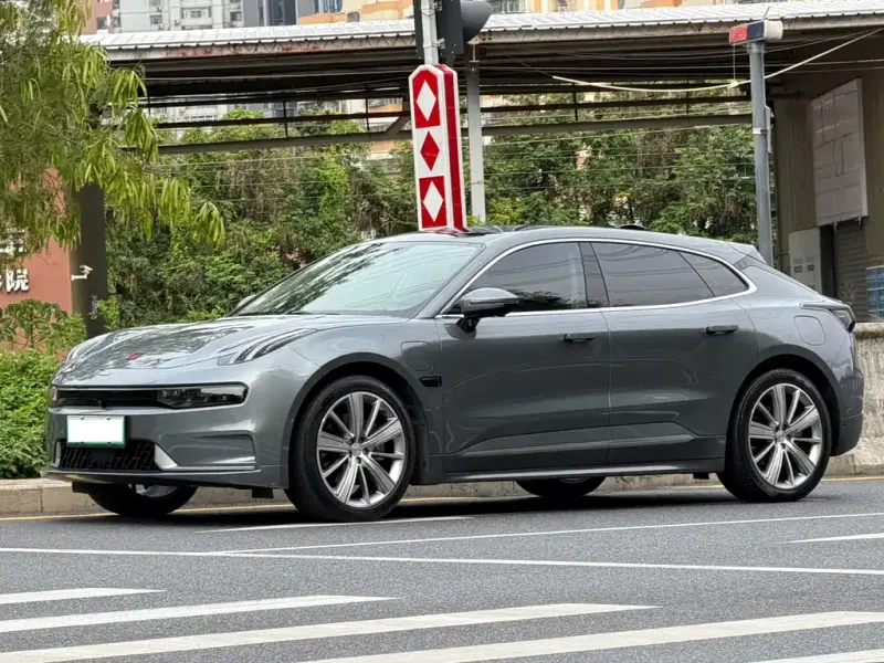 Zeekr 001, 2022