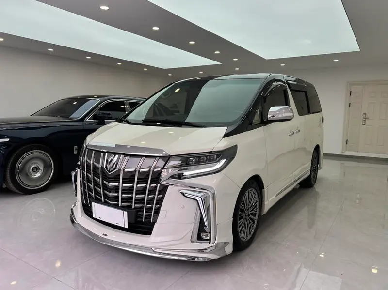 Toyota Alphard, 2014