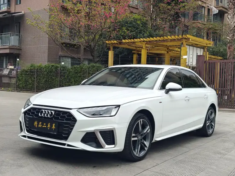 Audi A4L, 2021