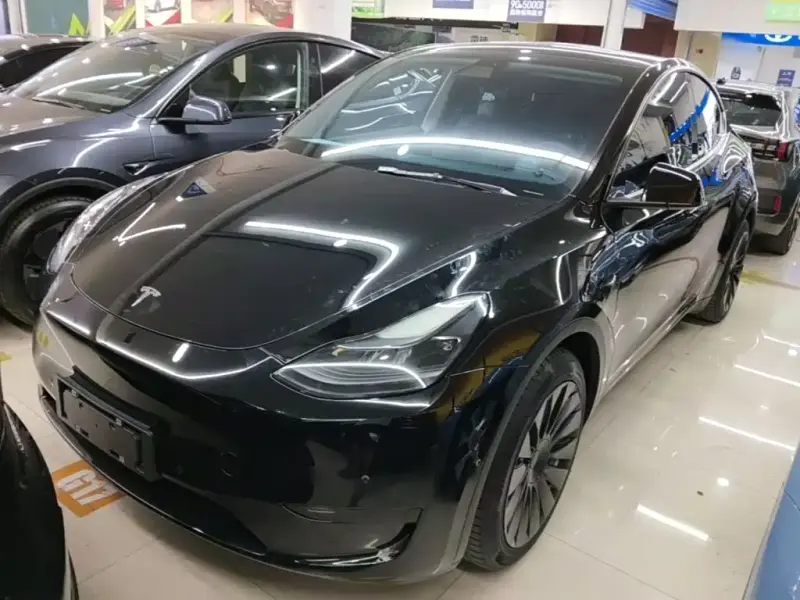 Tesla Model Y, 2022