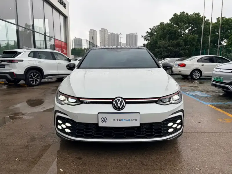 Volkswagen Golf GTI, 2024