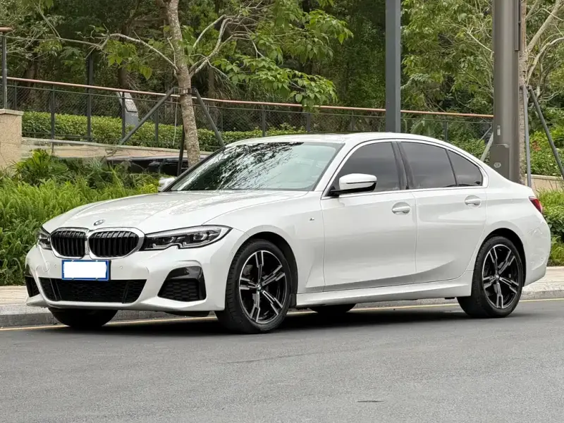 BMW 3 Series, 2022