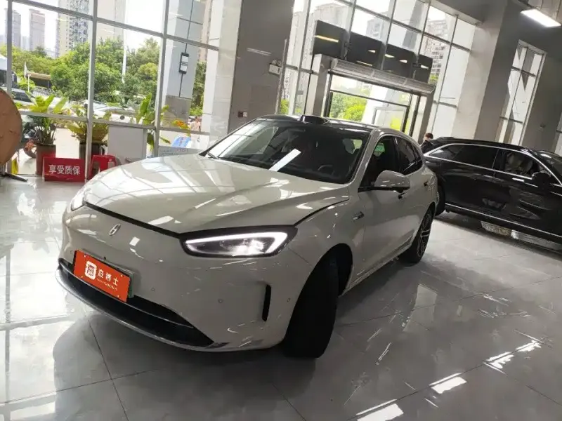 AITO M5, 2025
