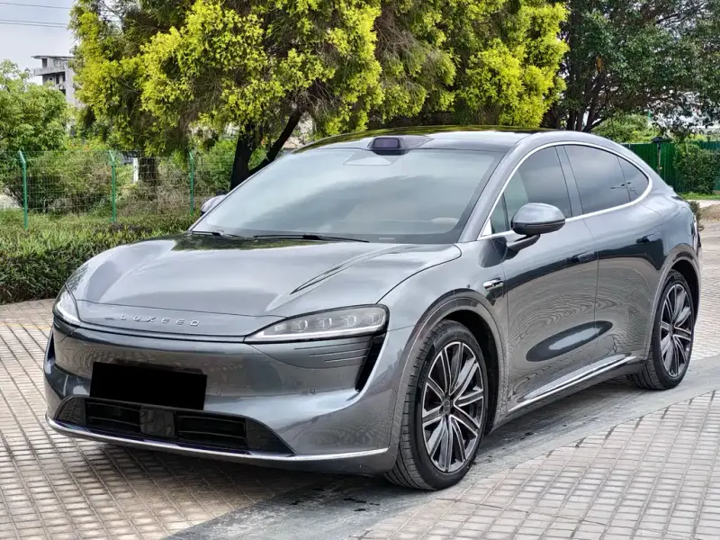 Luxeed Zhijie R7, 2026