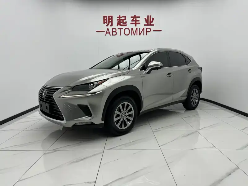 Lexus NX, 2021