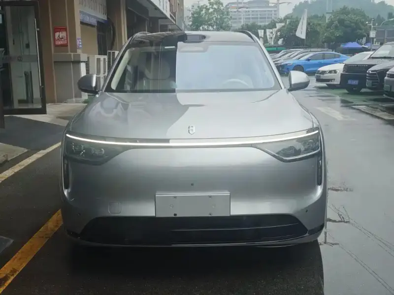AITO M8, 2025