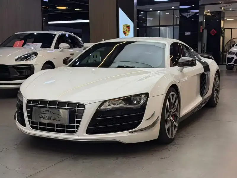 Audi R8, 2011