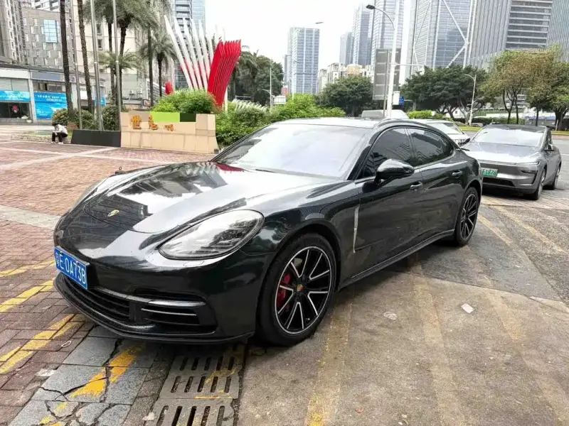 Porsche Panamera, 2018