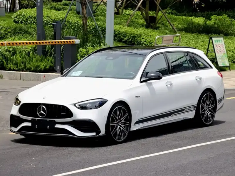 Mercedes-Benz C-Class AMG, 2025