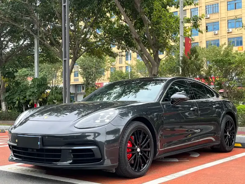 Porsche Panamera, 2019