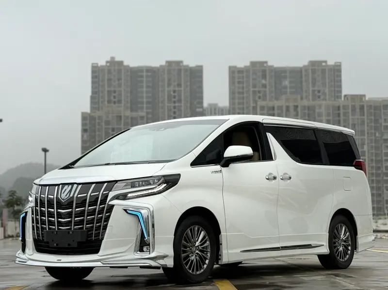 Toyota Alphard, 2023