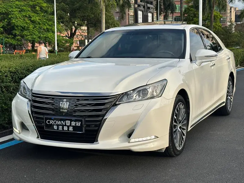 Toyota Crown, 2018