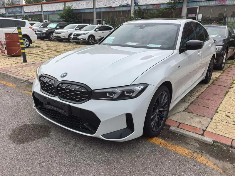 BMW 3-Series, 2023