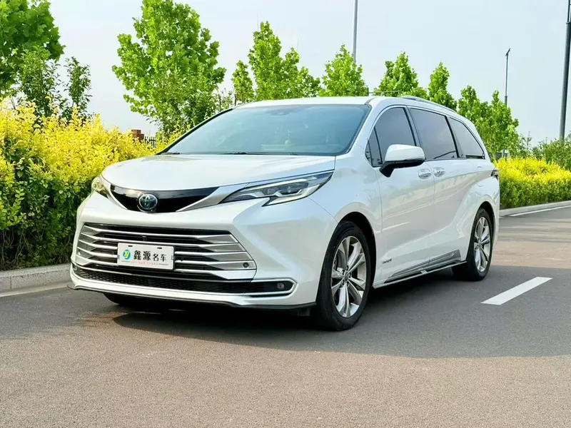 Toyota Sienna, 2023