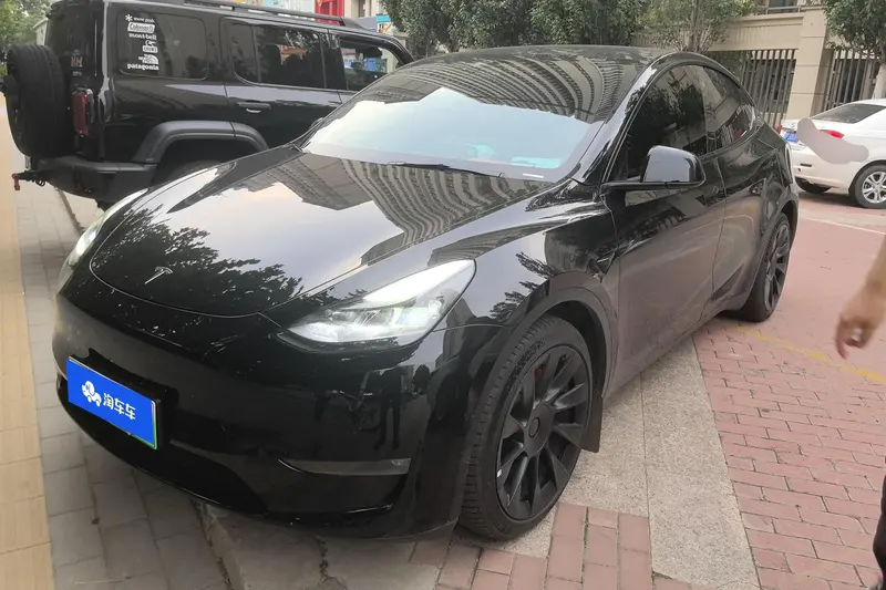 Tesla Model Y, 2021