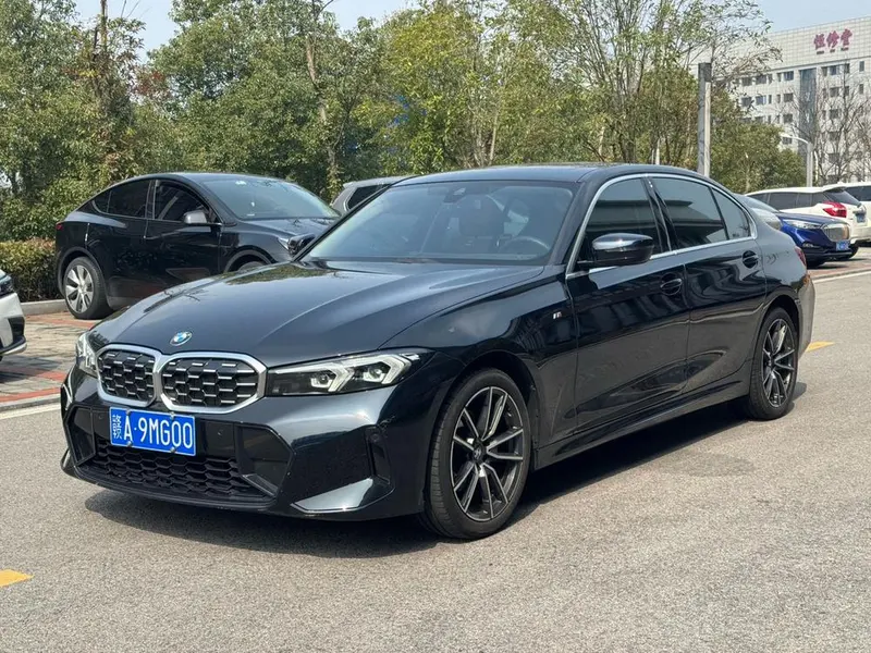 BMW 3-Series, 2023