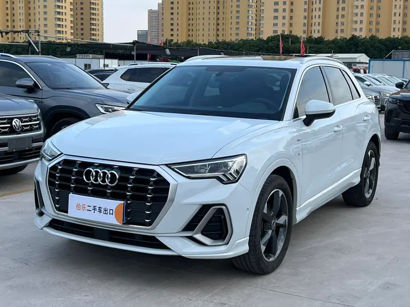 Audi Q3, 2022