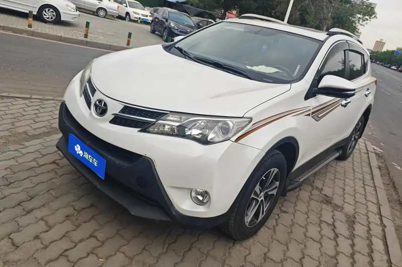 Toyota RAV4, 2015