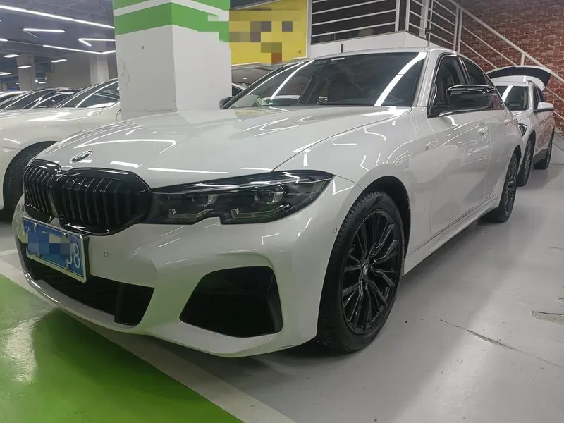 BMW 3-Series, 2022