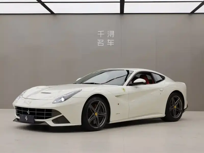 Ferrari F12berlinetta, 2016