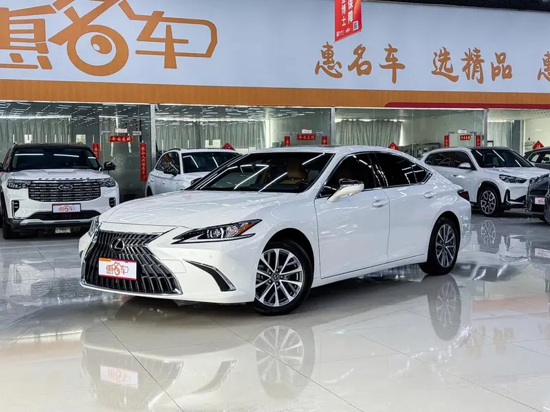 Lexus ES, 2021