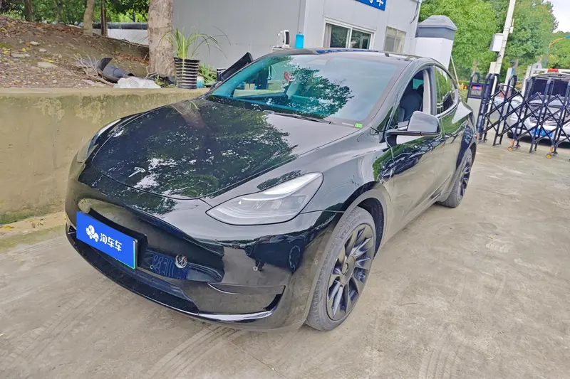 Tesla Model Y, 2022