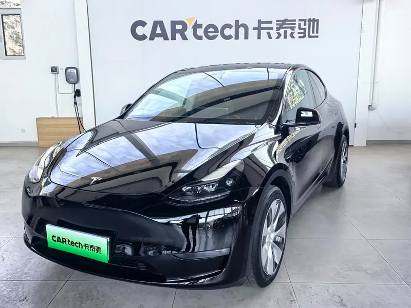 Tesla Model Y, 2022