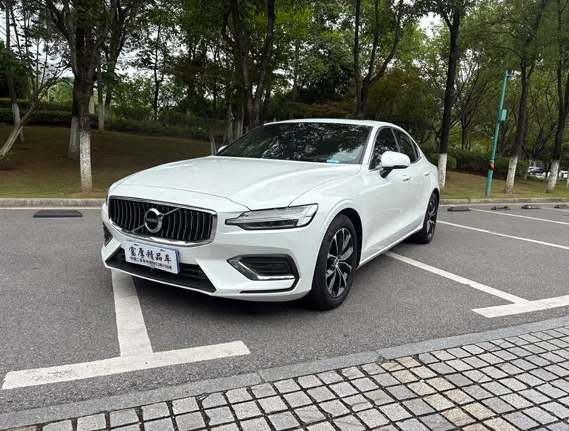Volvo S60, 2022