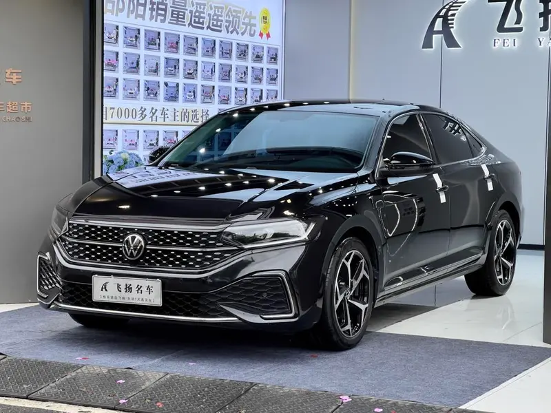 Volkswagen Passat, 2022
