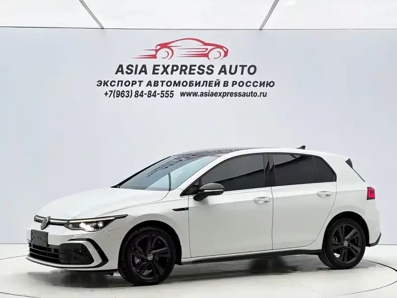 Volkswagen Golf, 2022