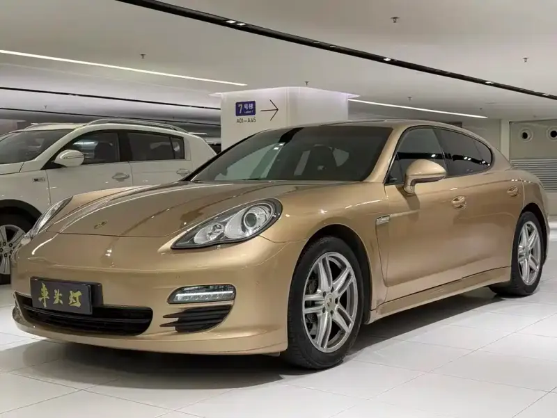 Porsche Panamera, 2011