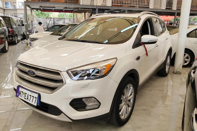 Ford Kuga, 2017