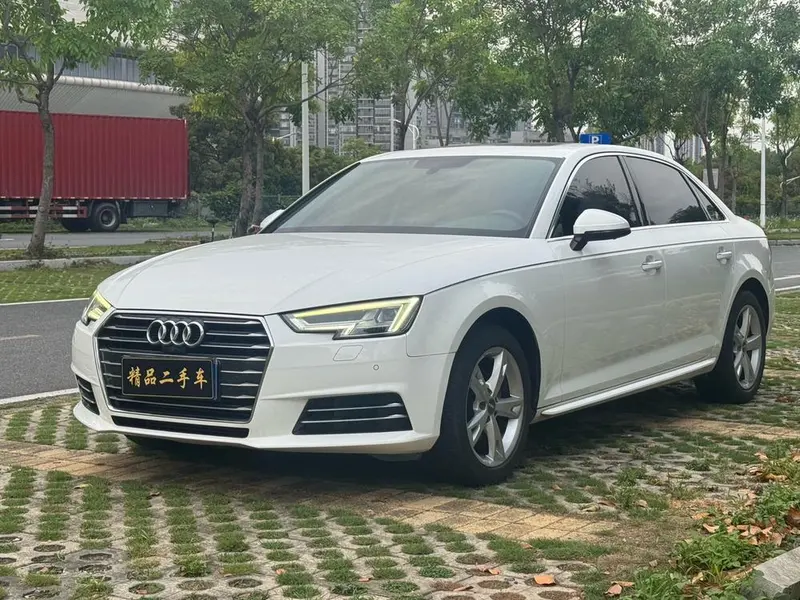 Audi A4L, 2017