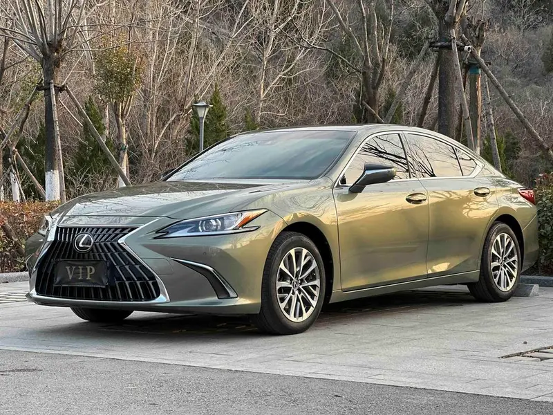 Lexus ES, 2021