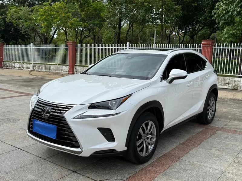 Lexus NX, 2017