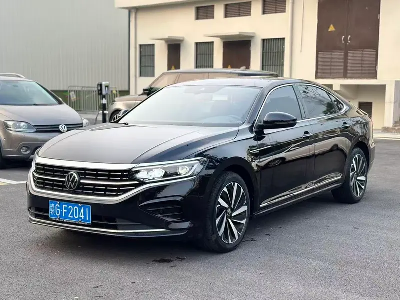 Volkswagen Passat, 2023