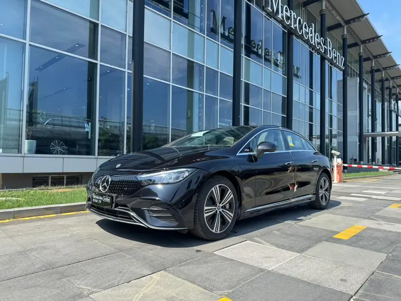 Mercedes-Benz EQE, 2025