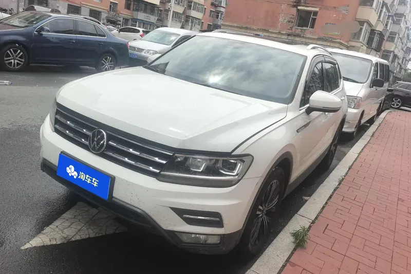 Volkswagen Tiguan L, 2021