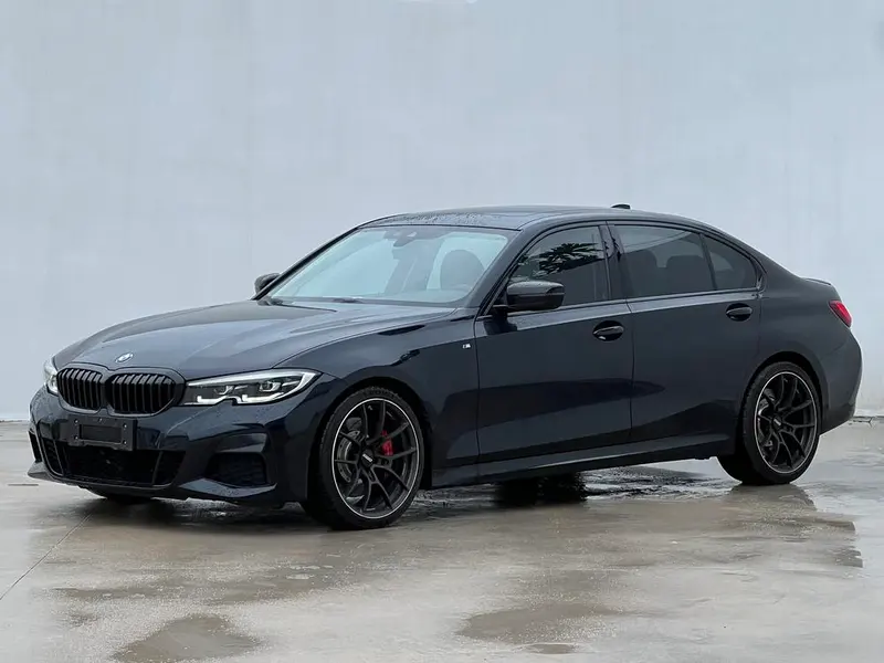 BMW 3-Series, 2022