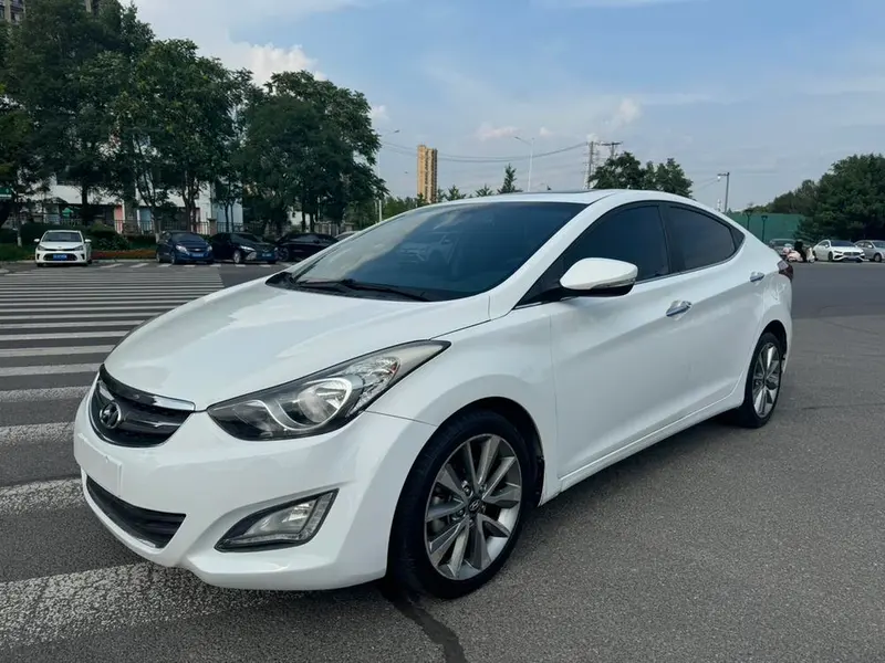 Hyundai Elantra Langdong, 2013