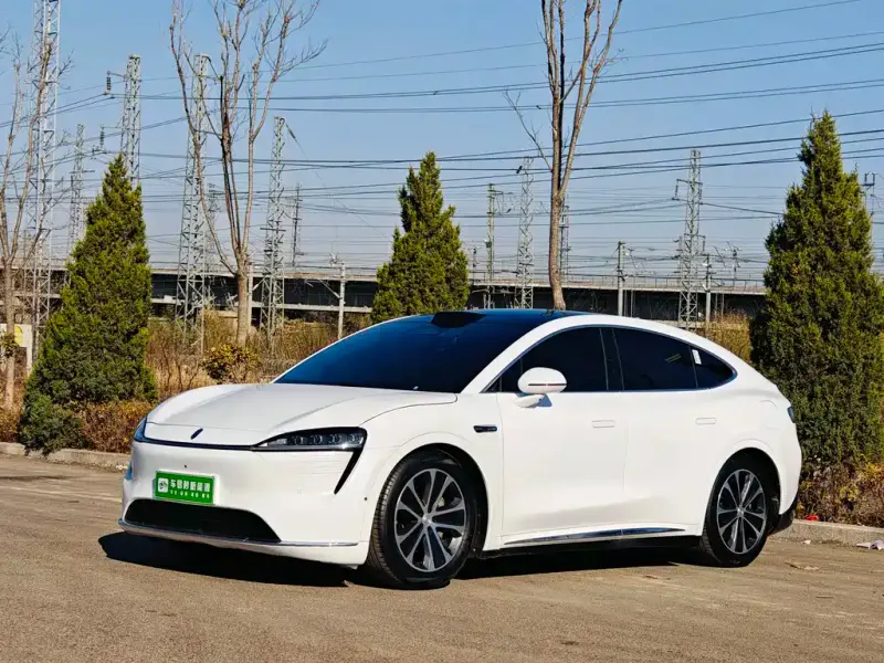 Luxeed Zhijie R7, 2025