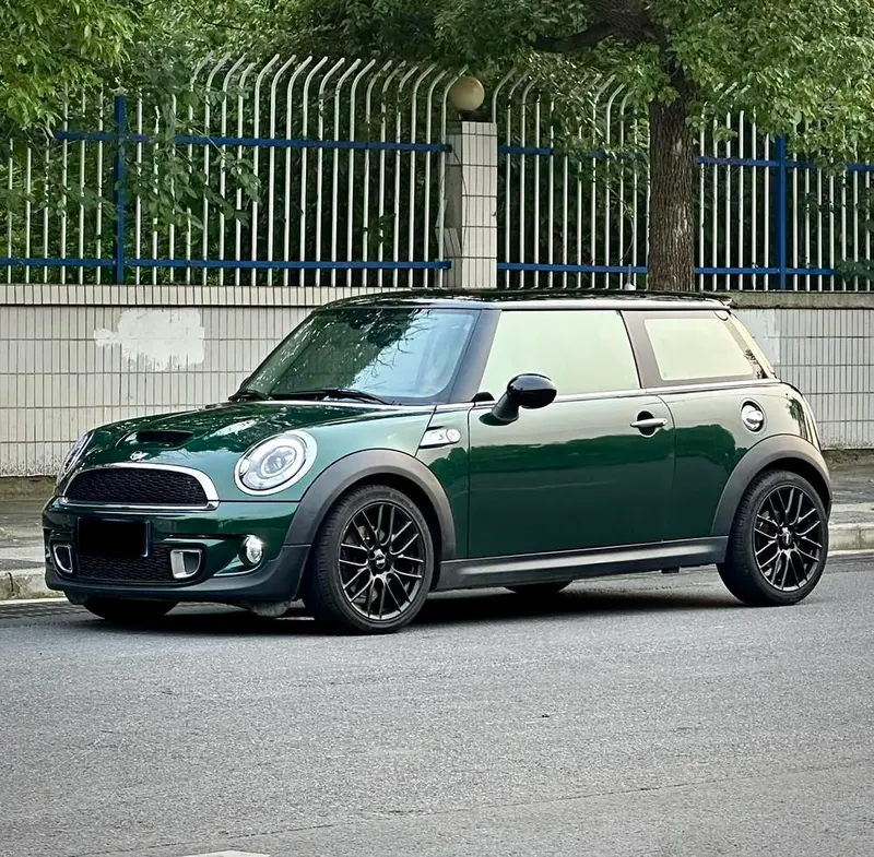 MINI MINI, 2012