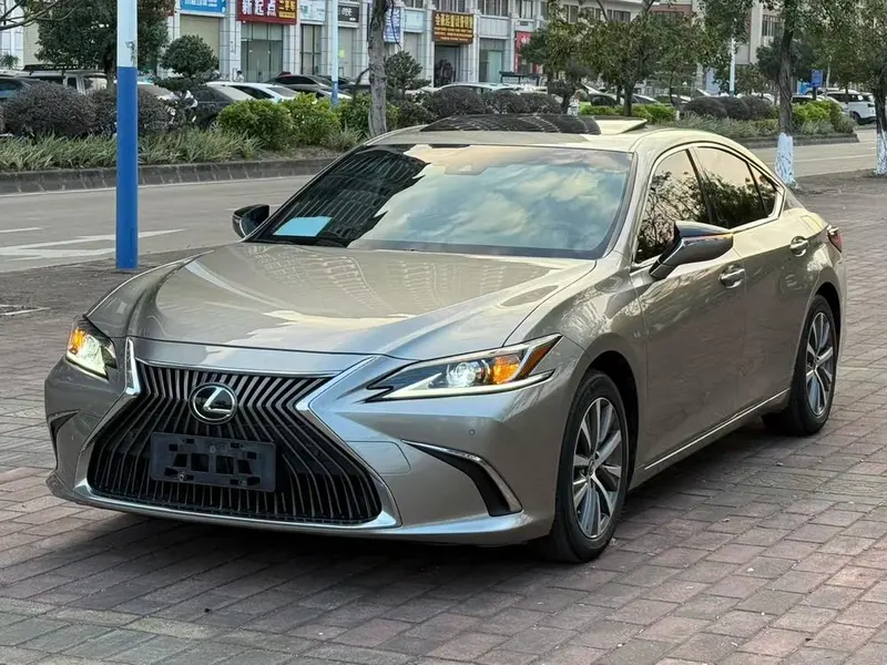 Lexus ES, 2020